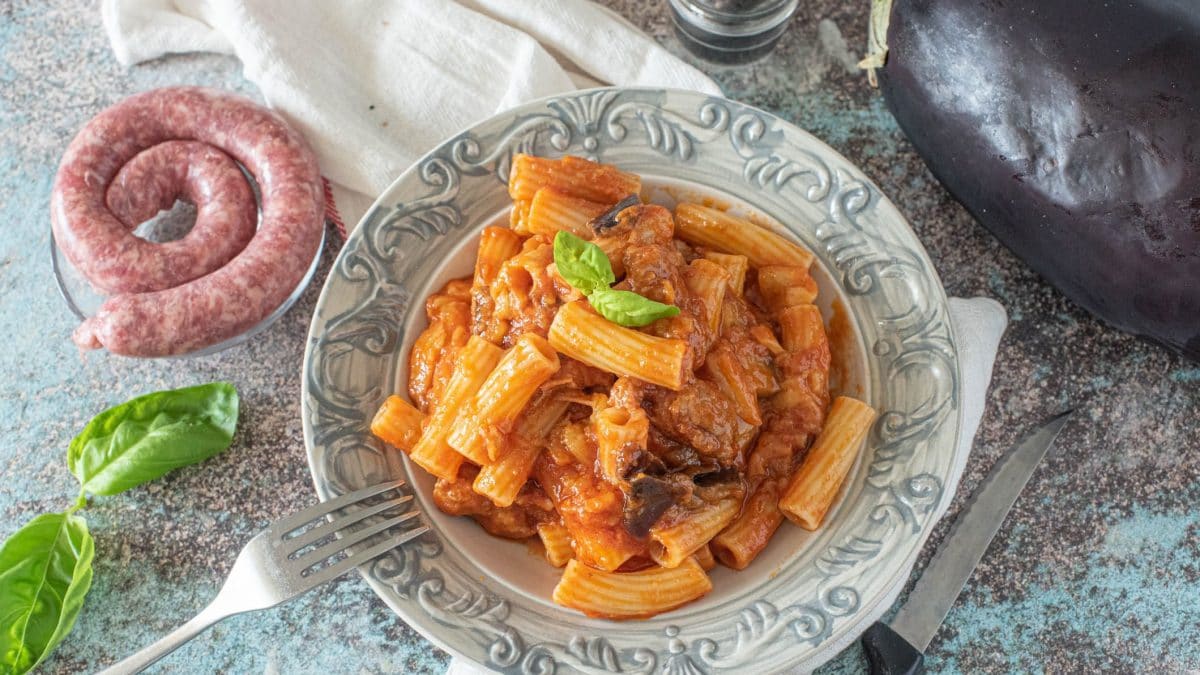 Pasta salsiccia e melanzane